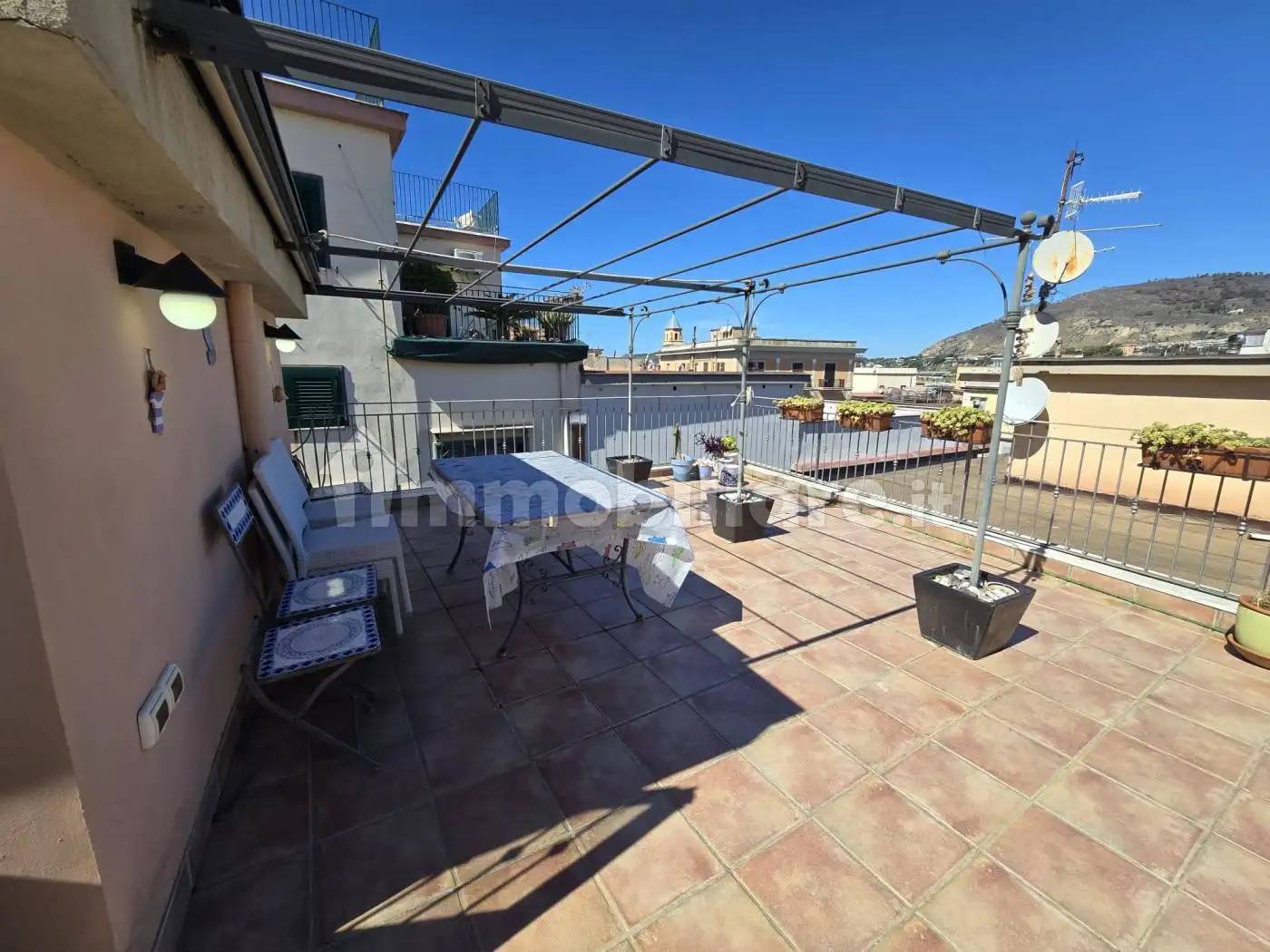 Appartamento in affitto a Pozzuoli