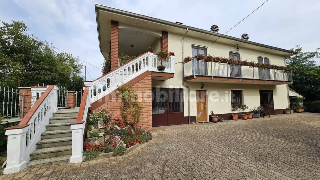 Casa indipendente in vendita a Portacomaro