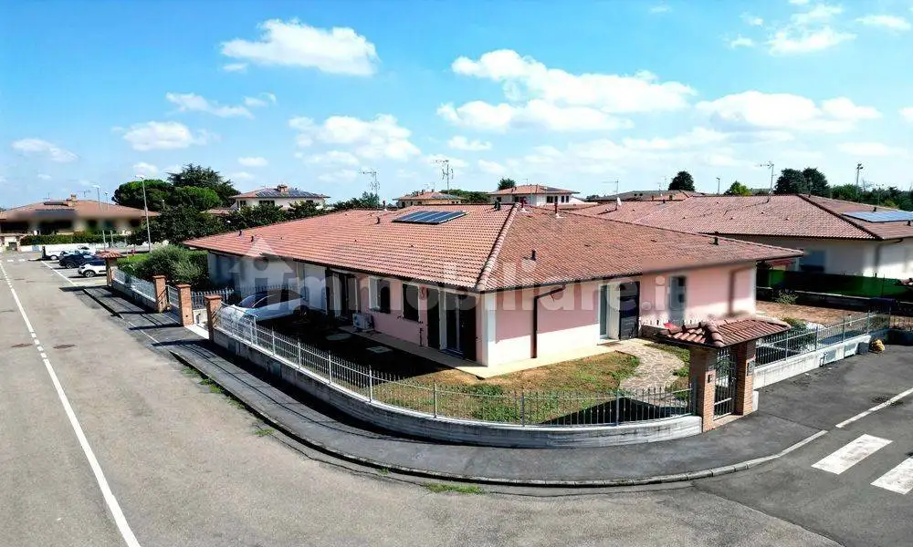 Villa in vendita a Alseno