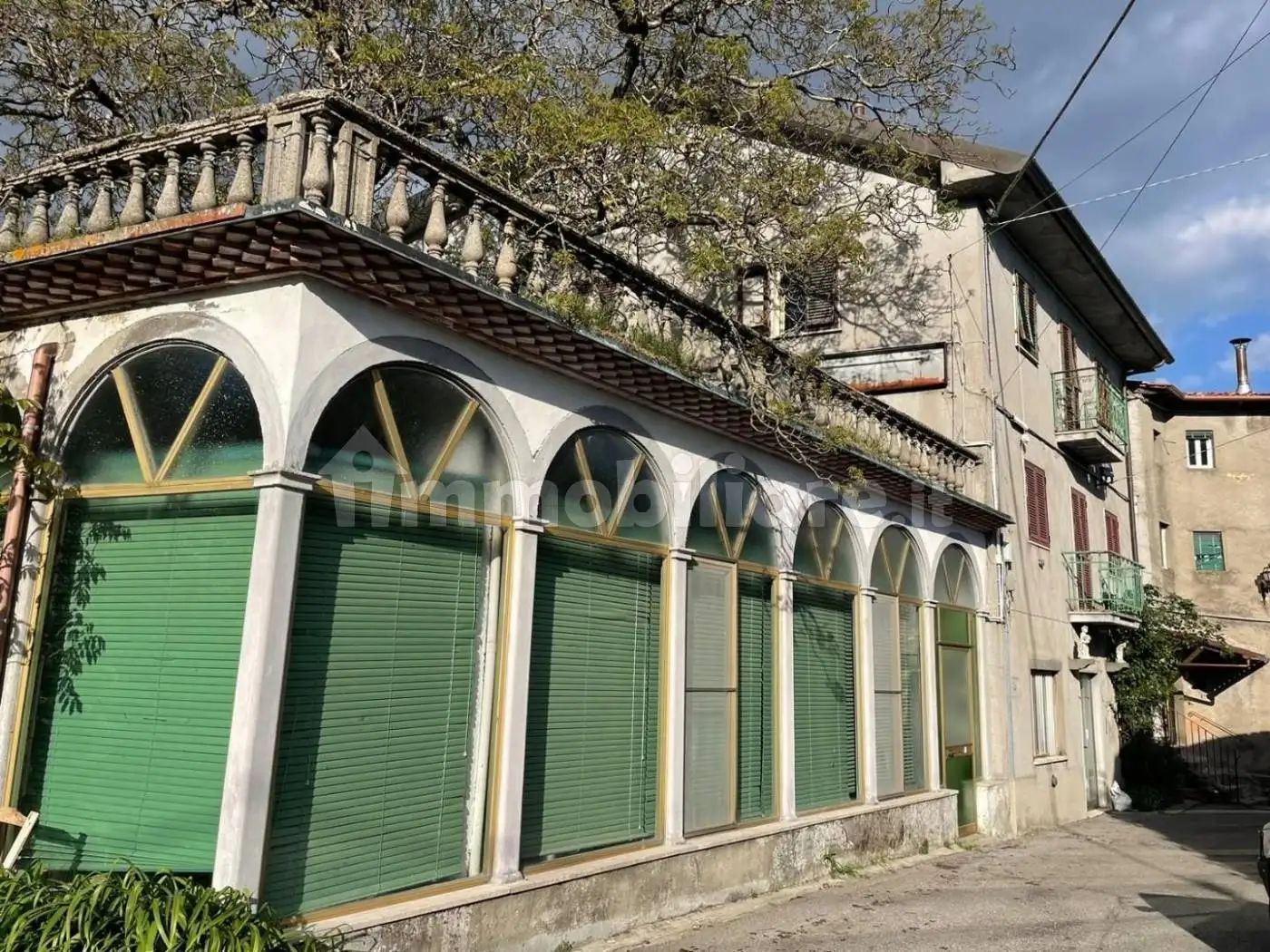 Casa indipendente in vendita a Villa Basilica