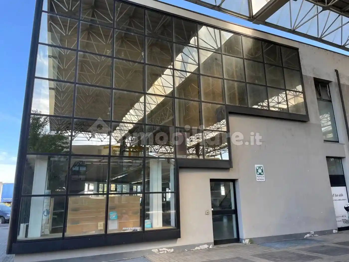 Palazzo - Edificio in vendita a Cassano d'Adda