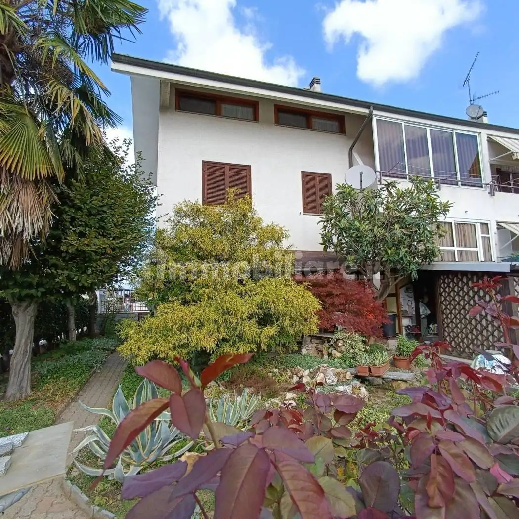 Villa in vendita a Front