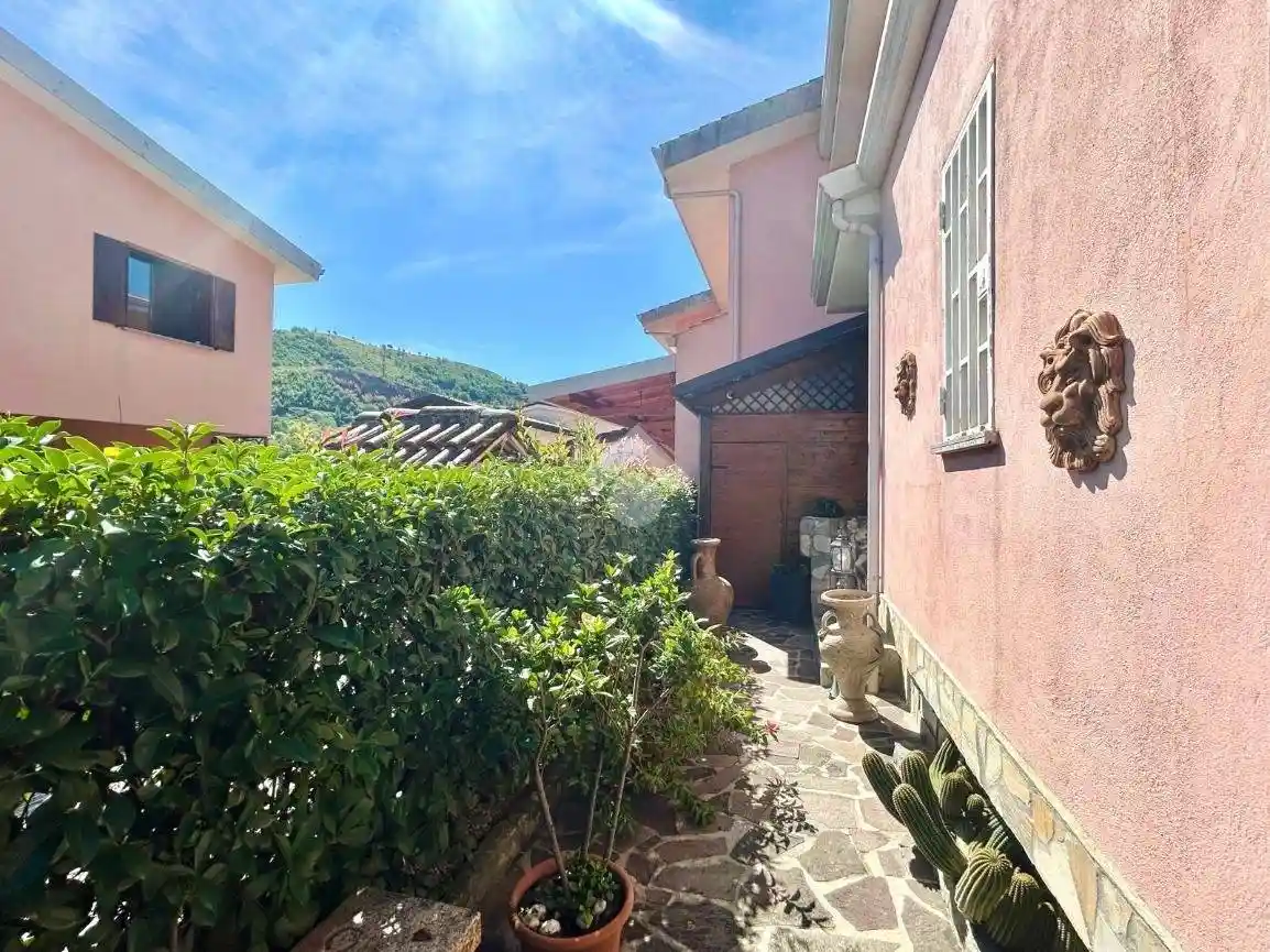 Villa plurifamiliare via Carlo Goldoni 4, Tivolille Pasquali Merenzata, Mendicino - foto 3