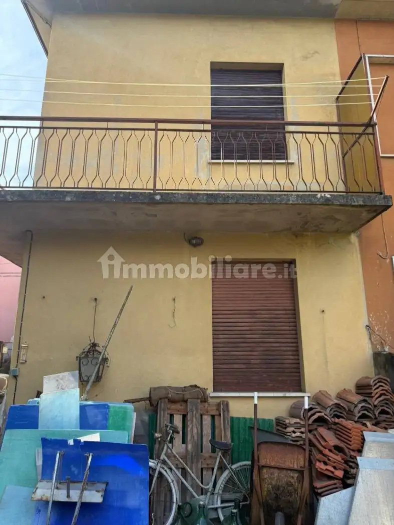 Casa indipendente in vendita a Godiasco Salice Terme