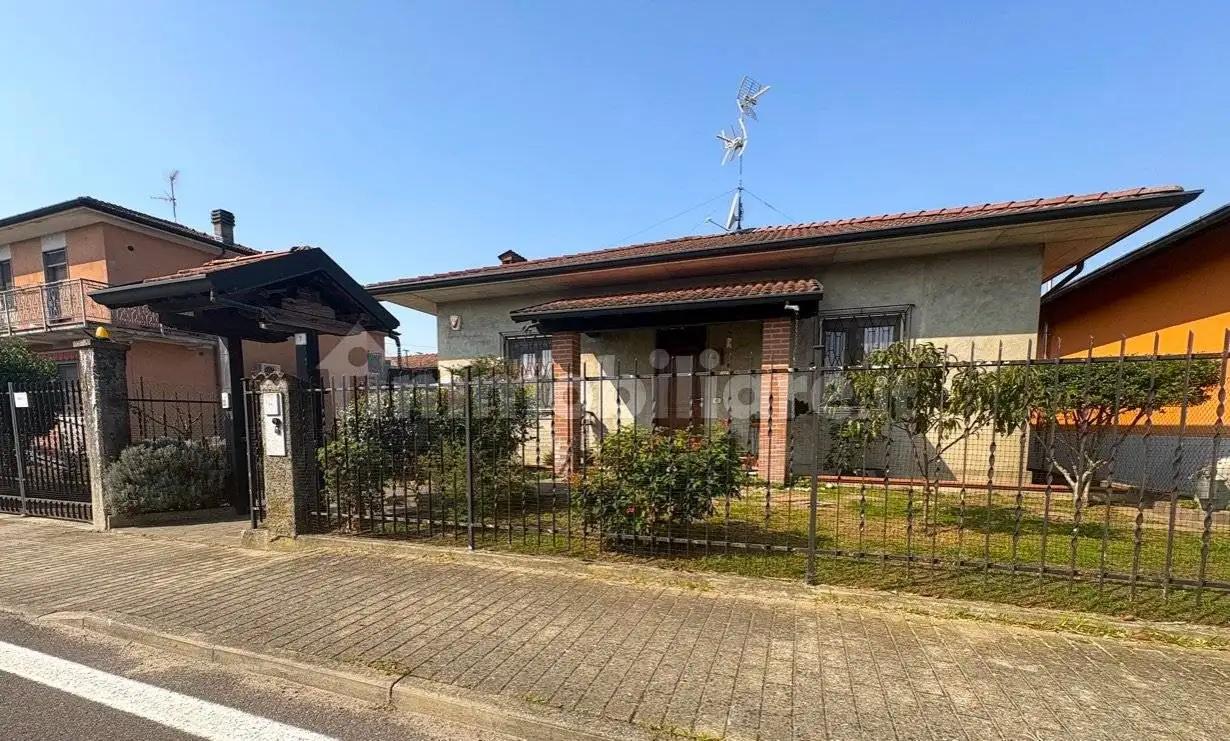 Villa in vendita a Gropello Cairoli