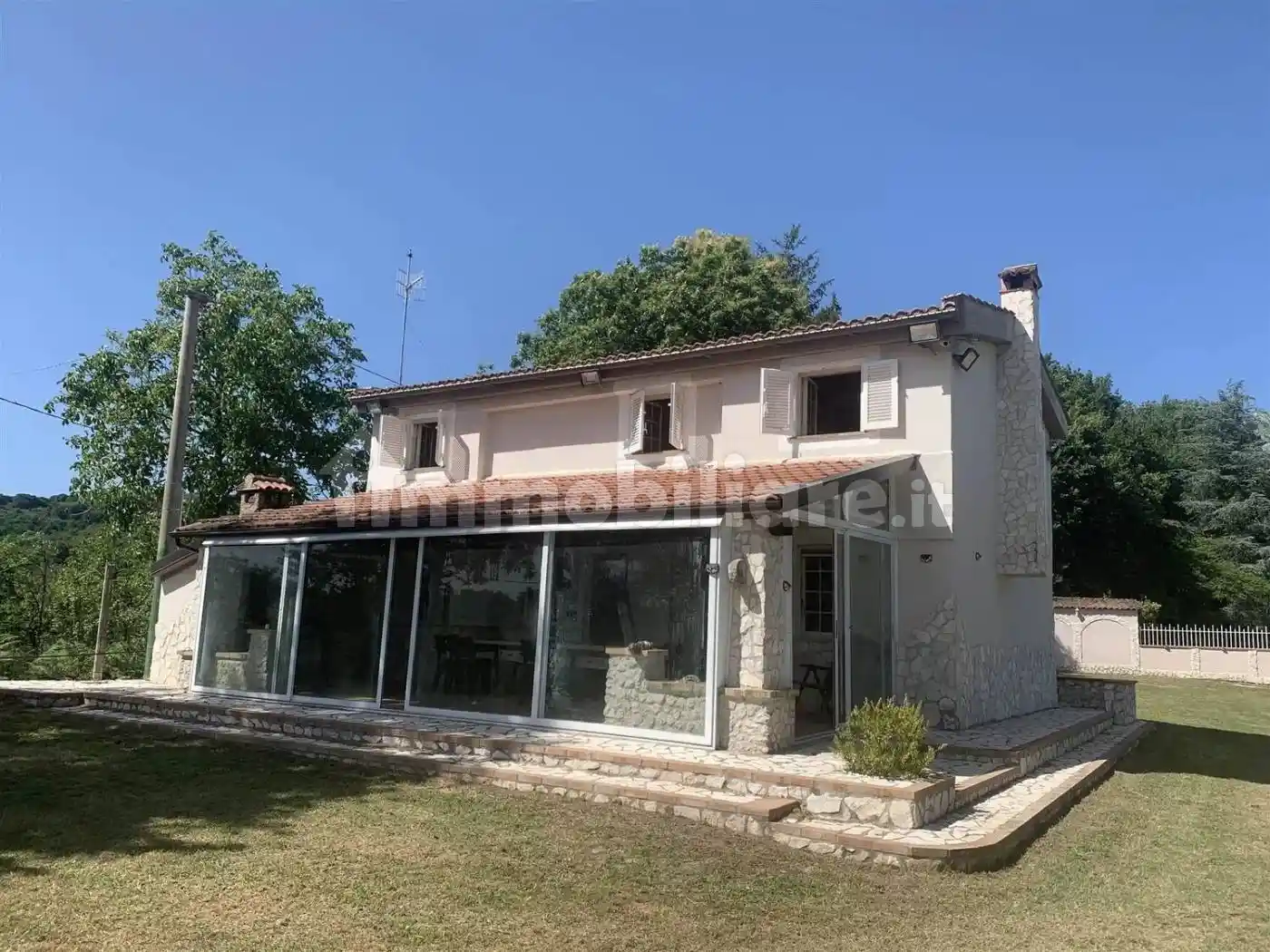 Villa - foto 2
