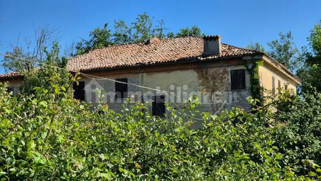 Rustico - Casale in vendita a Modena