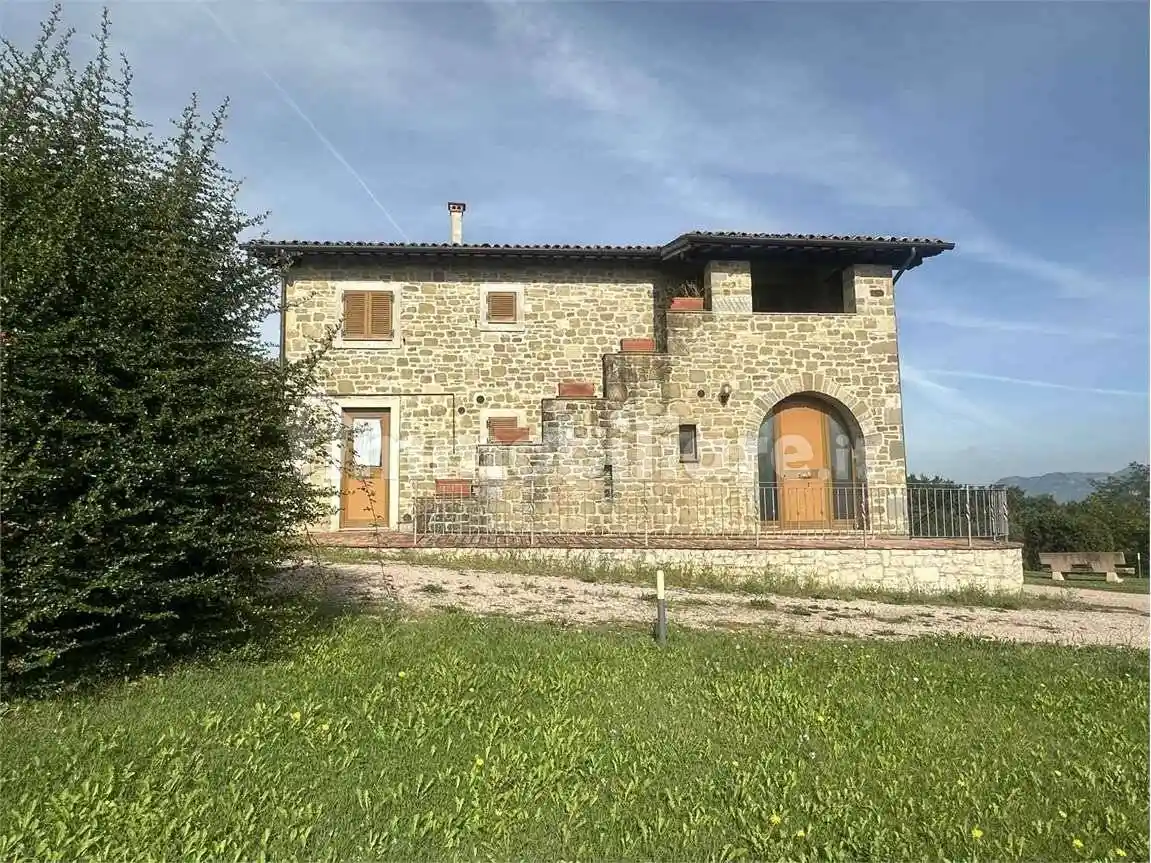 Rustico - Casale in vendita a Gubbio