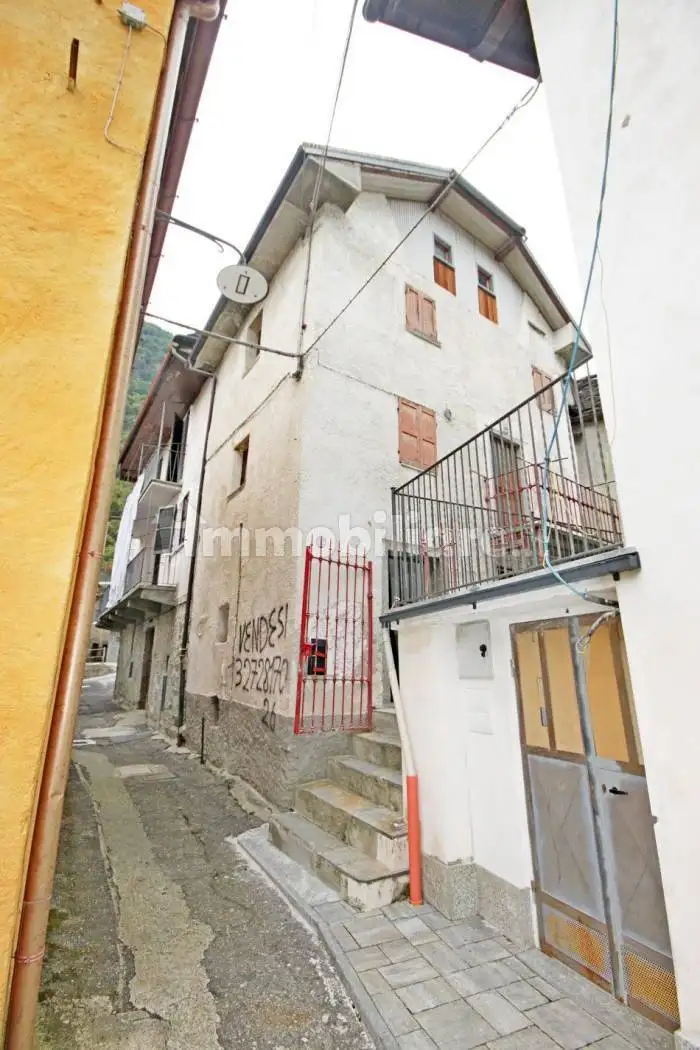 Casa indipendente in vendita a Crodo