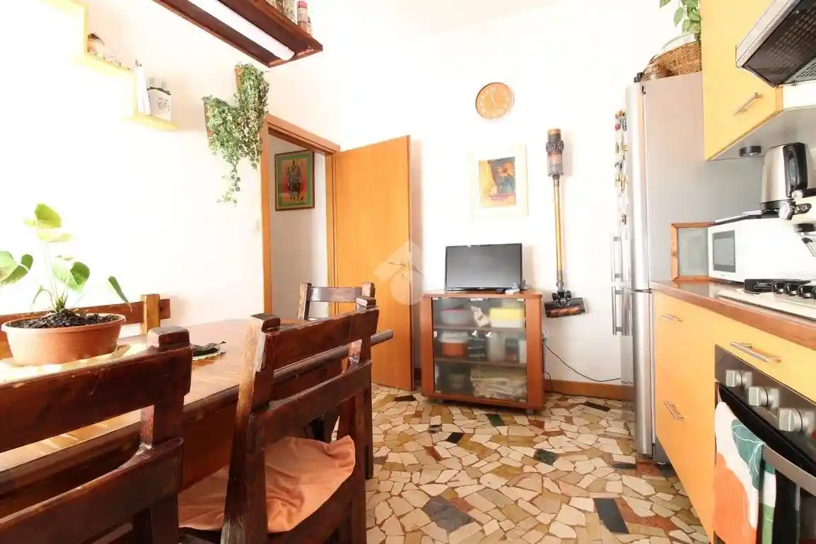 Trilocale via Francesco Fioretti 11, Viale Trieste - Villaggio dei Fiori, Vicenza - foto 2