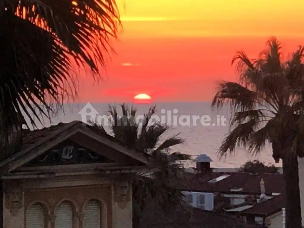 Appartamento in vendita a Viareggio