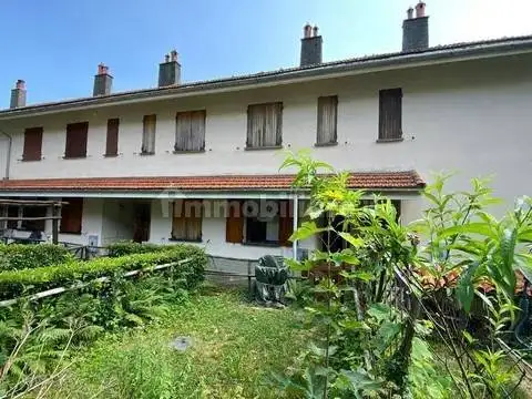 Villetta a schiera in vendita a Urbe