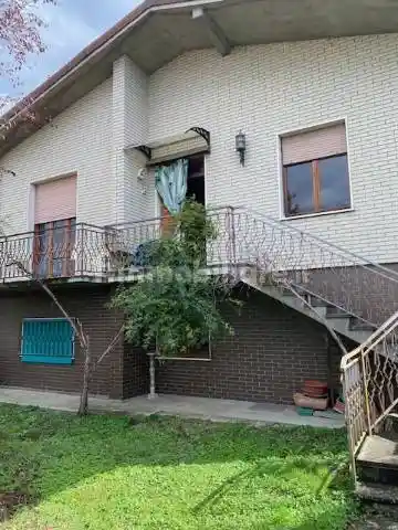 Villa in vendita a Fidenza