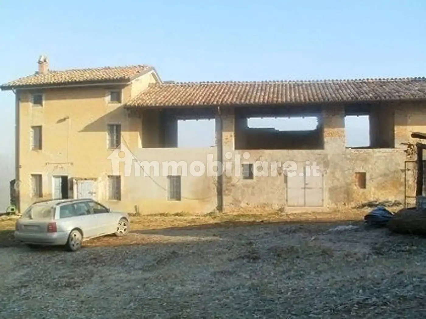 Rustico - Casale in vendita a Gropparello