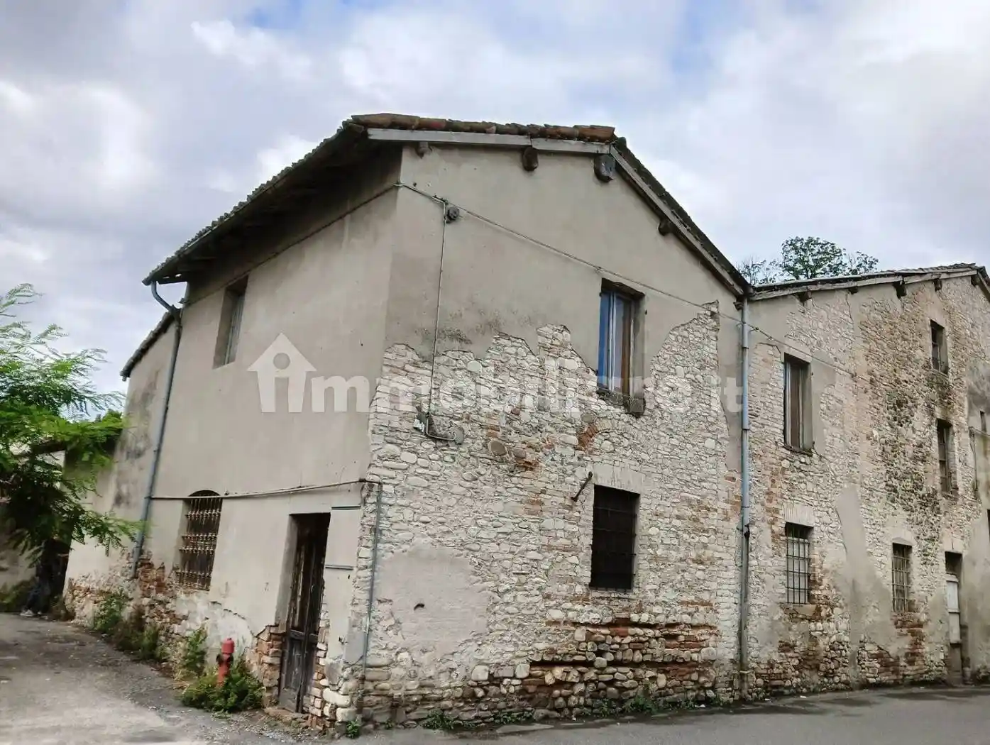 Rustico - Casale in vendita a San Giorgio Piacentino