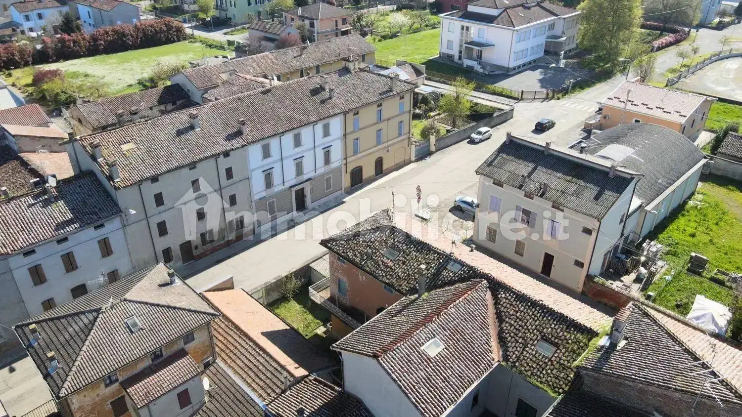 Villa in vendita a Polesine Zibello