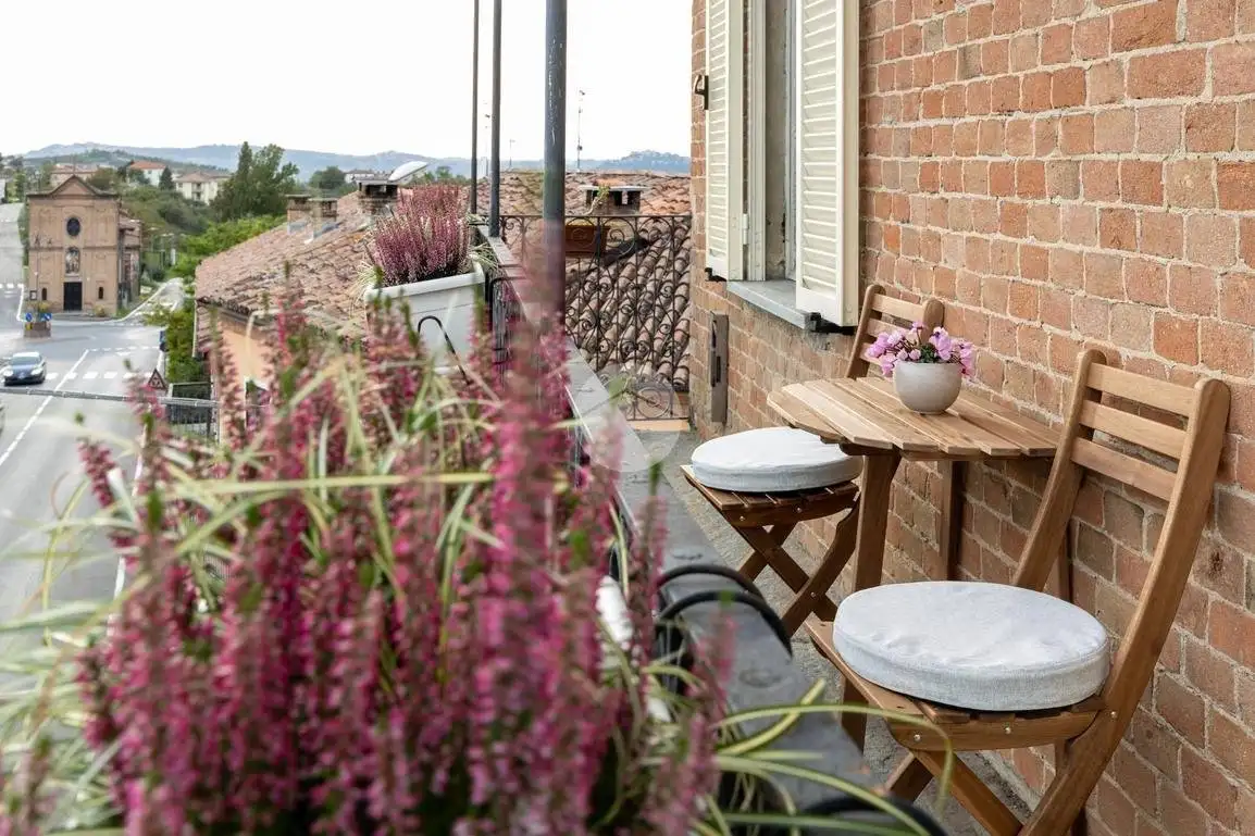 Casa indipendente in vendita a Castagnole delle Lanze