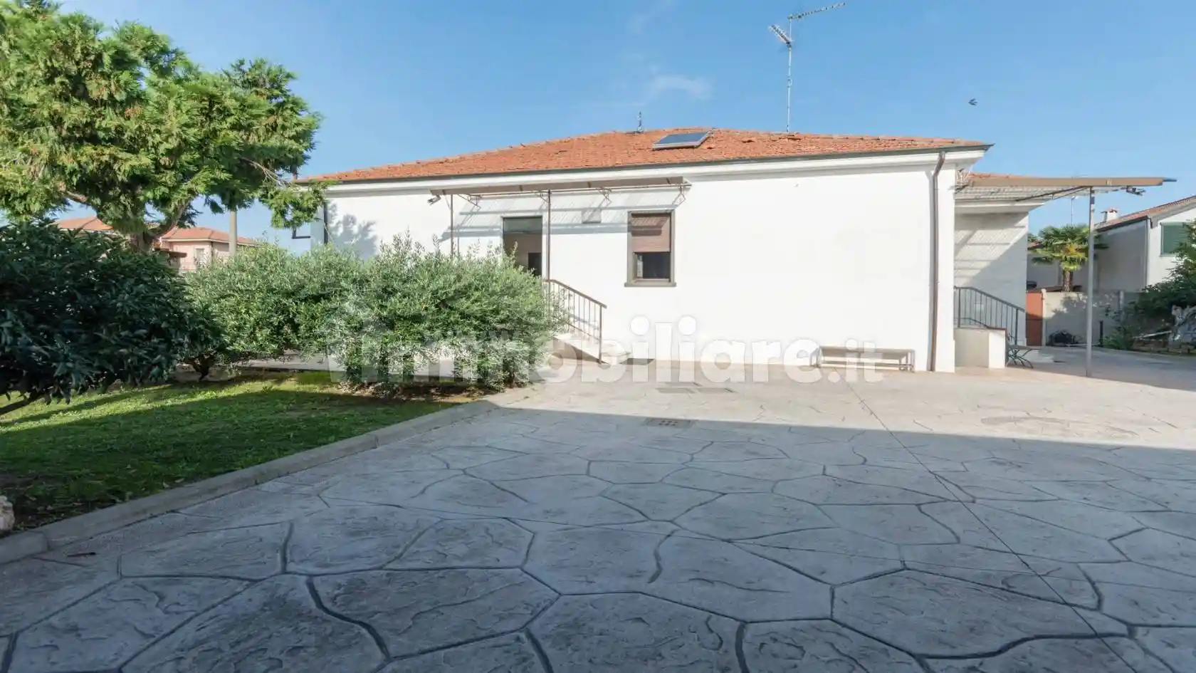 Villa in vendita a Busto Garolfo