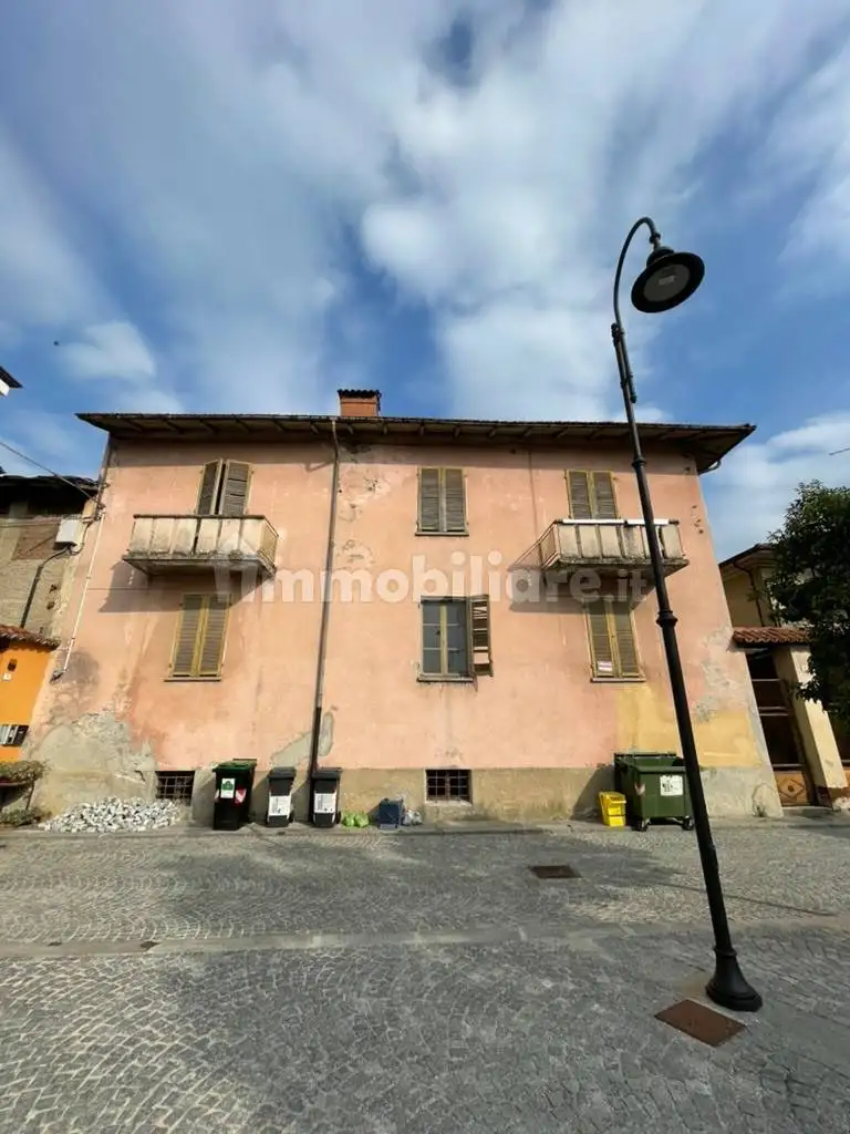 Terratetto plurifamiliare piazza Mario Scaglione 6, Centro, Dronero - foto 2