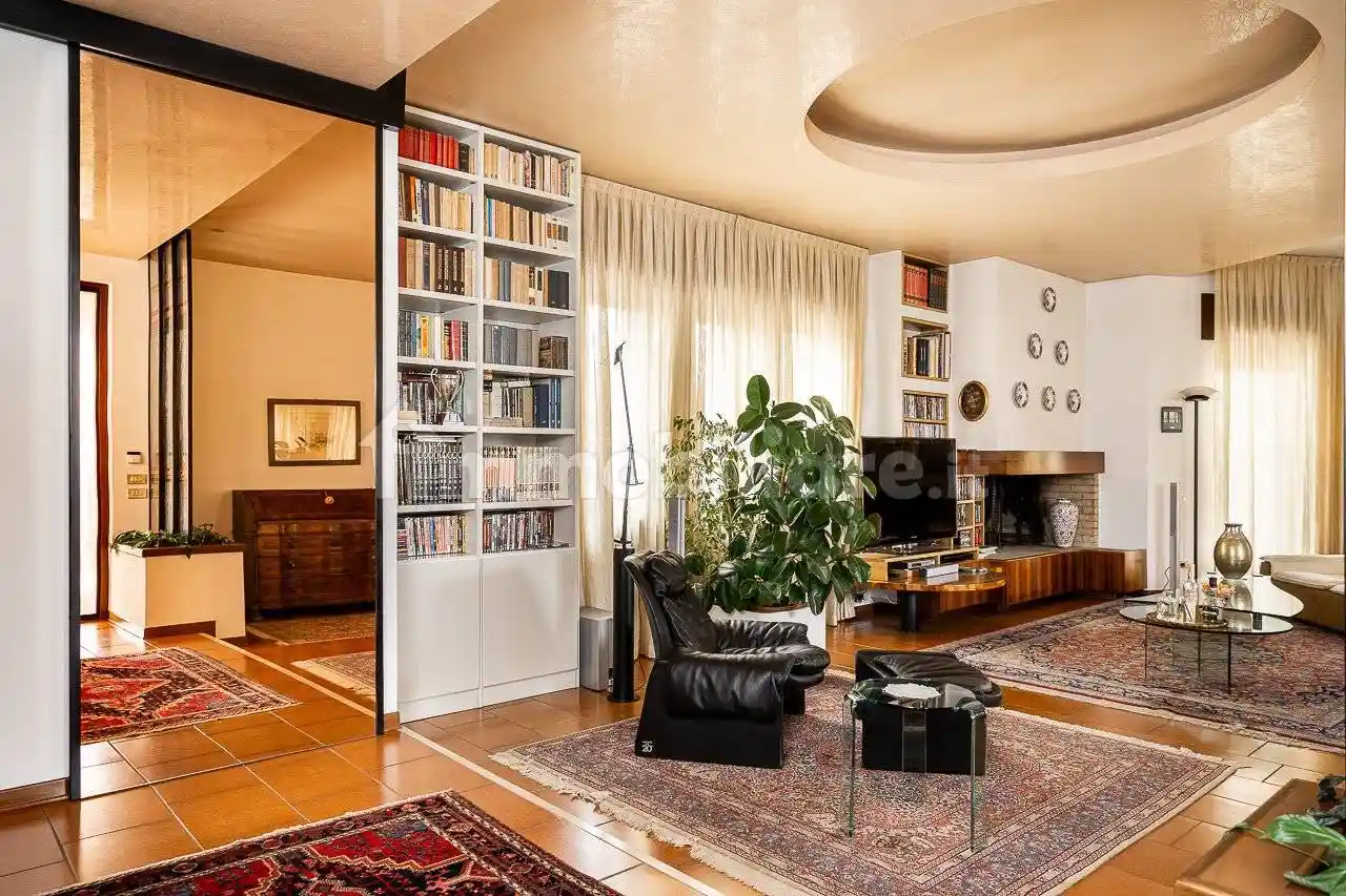 Villa in vendita a Soave