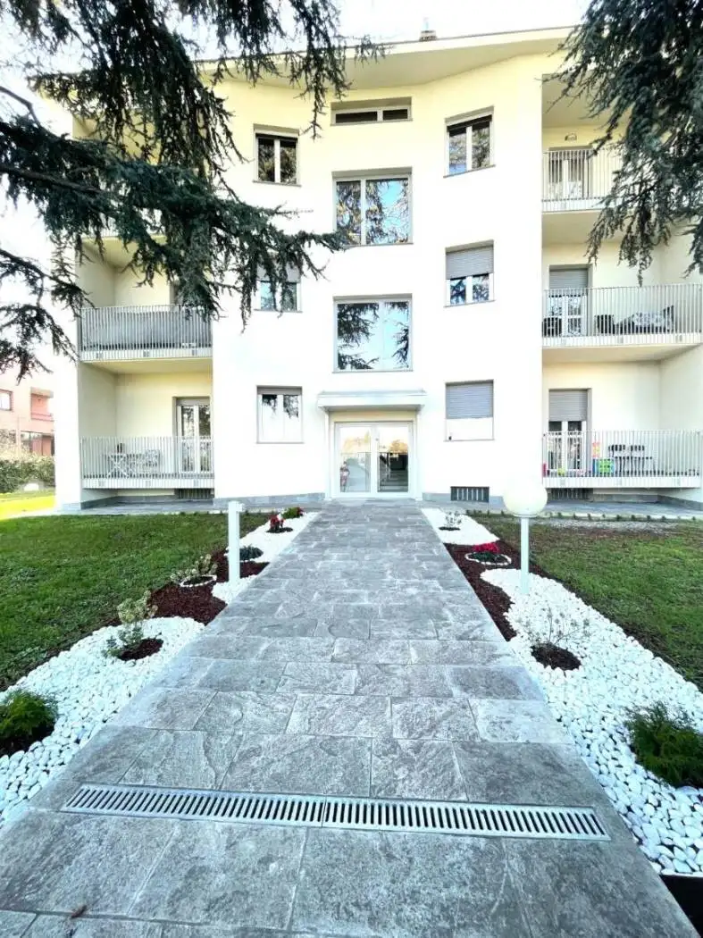 Appartamento in affitto a Monza