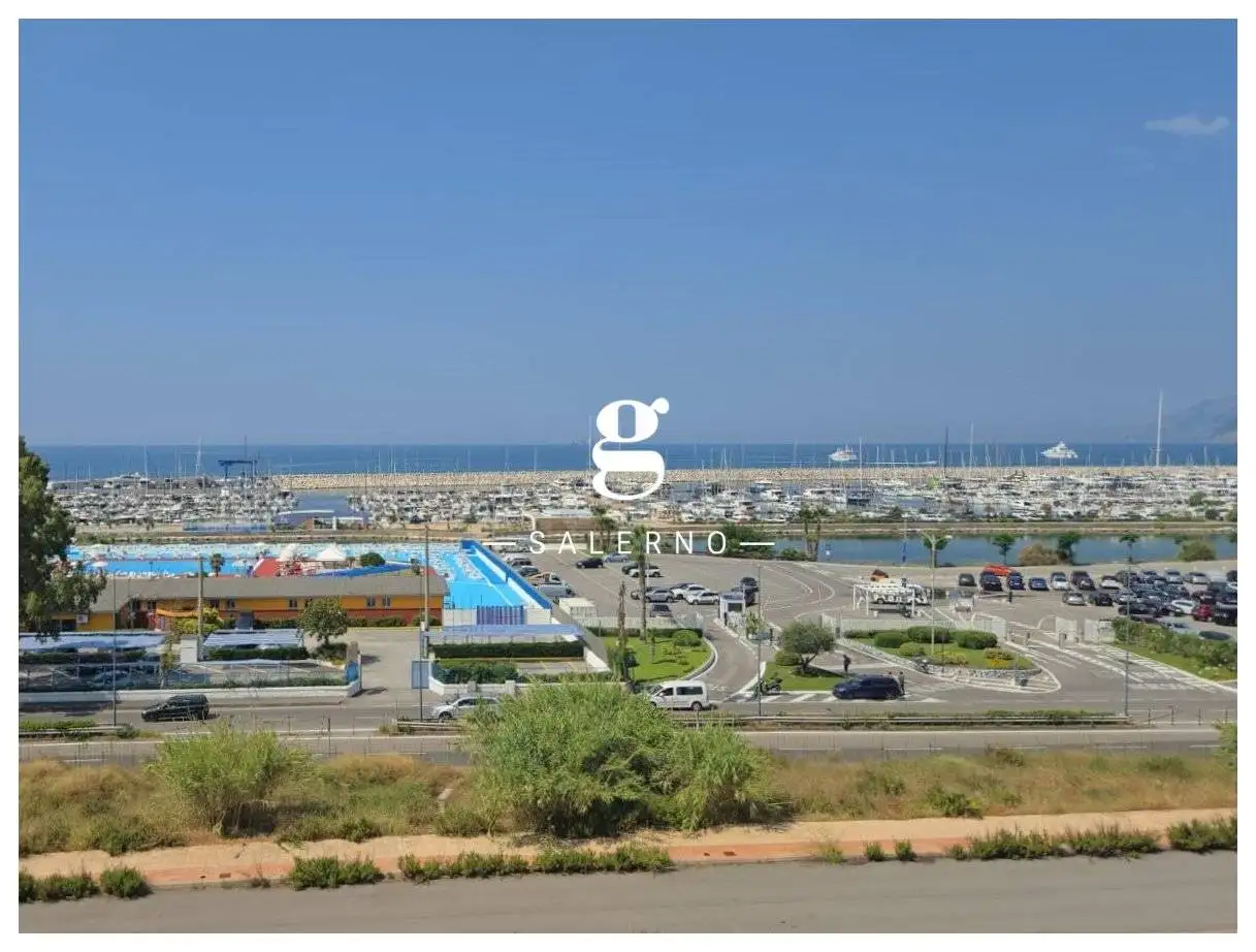 Appartamento in vendita a Salerno