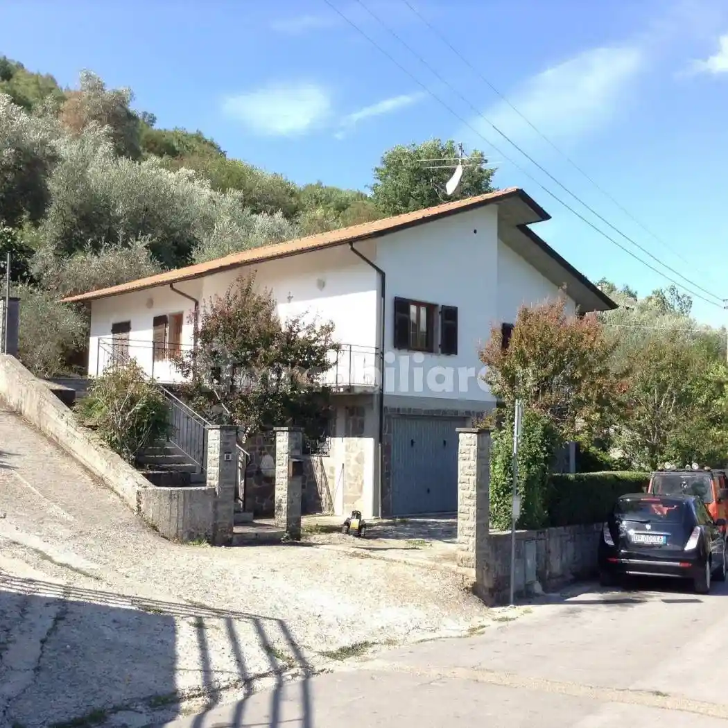 Villa in vendita a Casola in Lunigiana