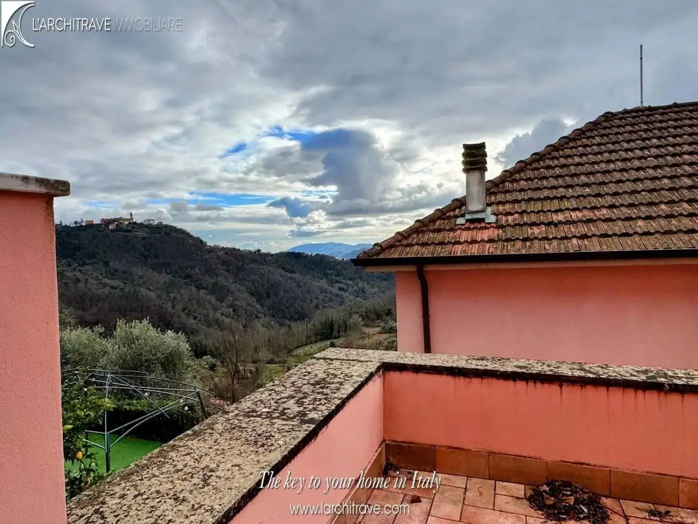 Villa in vendita a Calice al Cornoviglio