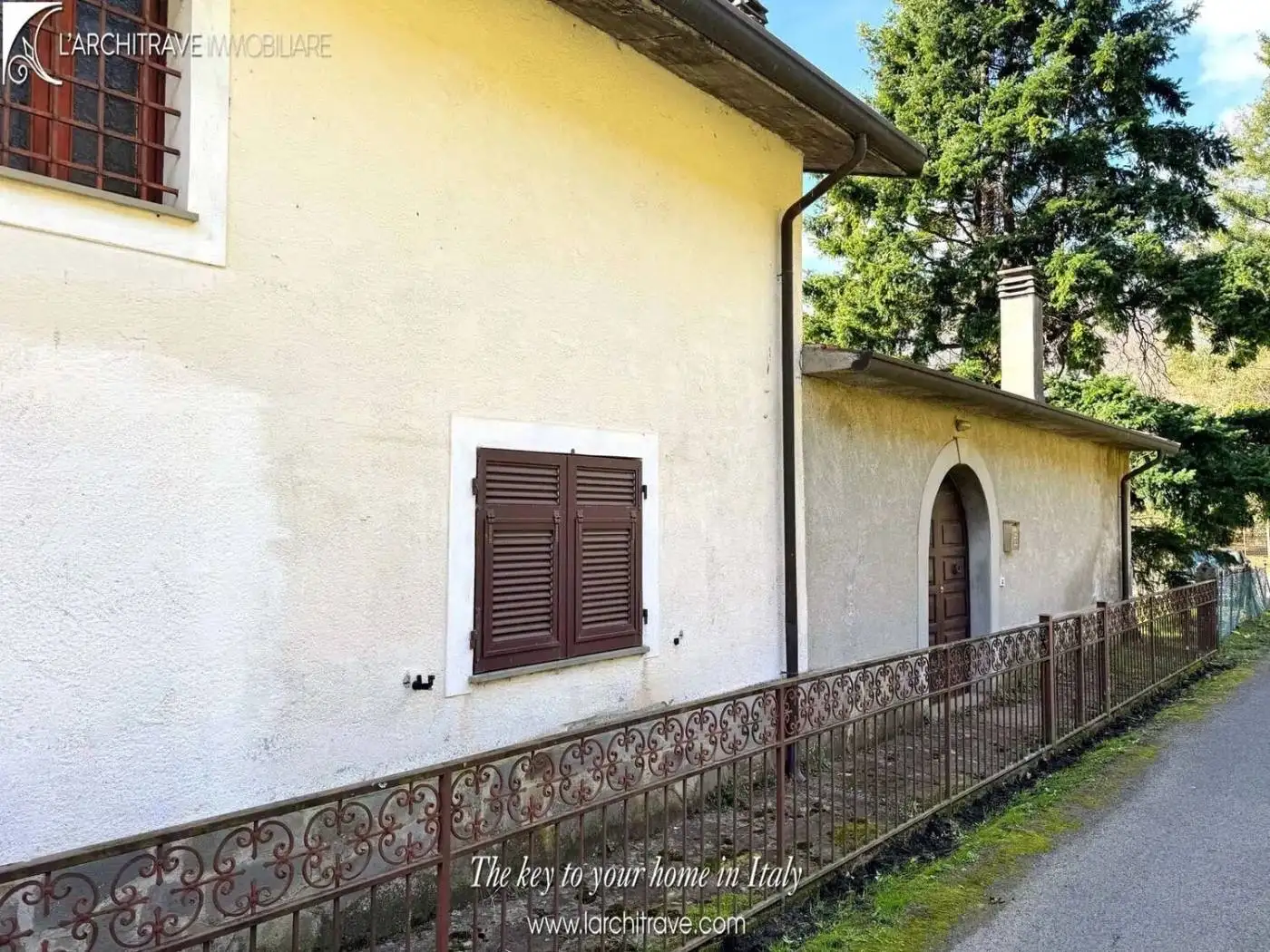 Villa in vendita a Comano