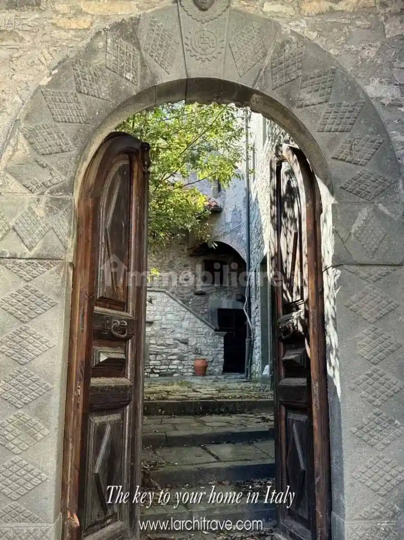 Villa in vendita a Comano