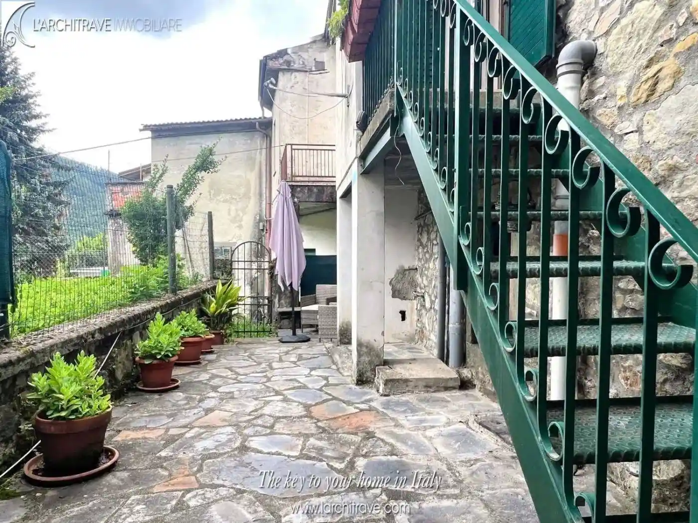 Villa in vendita a Comano