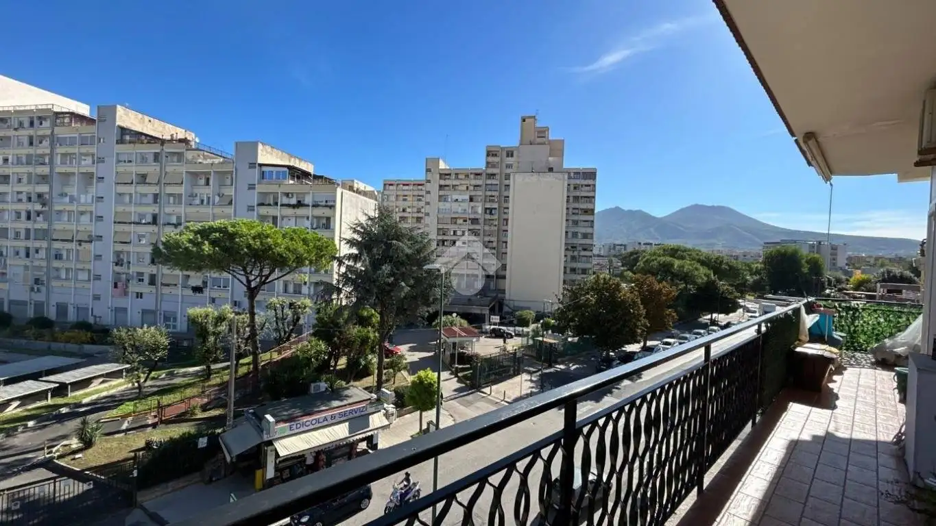Appartamento in vendita a Napoli