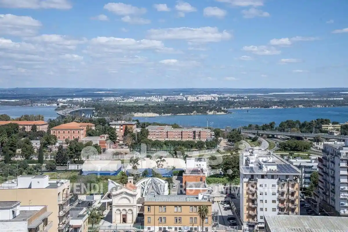 Appartamento in vendita a Taranto