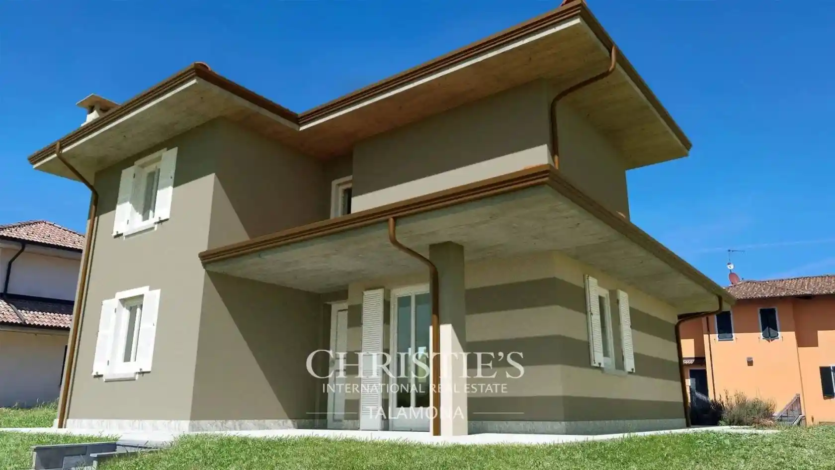 Villa in vendita a Nizza Monferrato