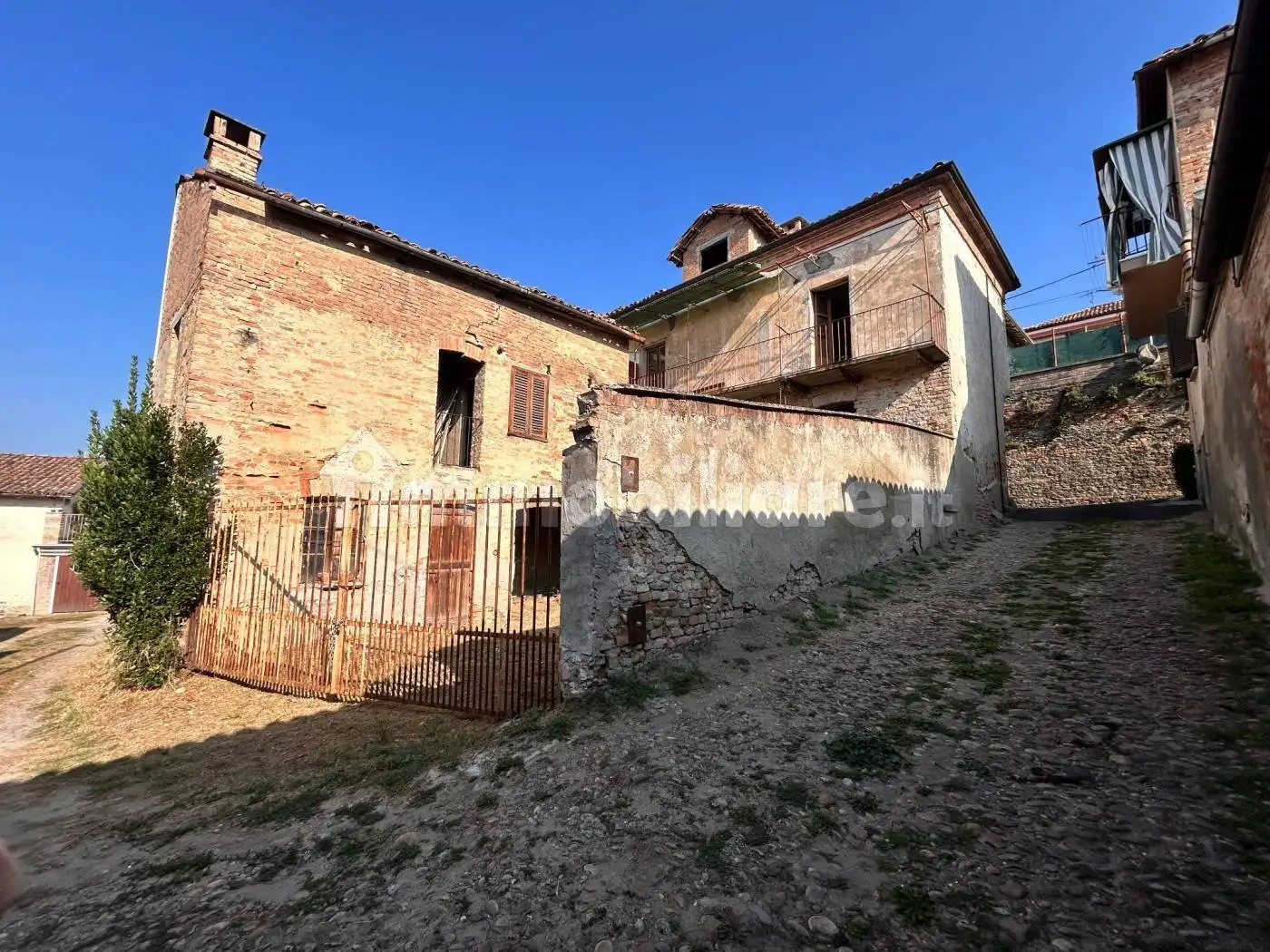 Rustico - Casale in vendita a Castagnole delle Lanze