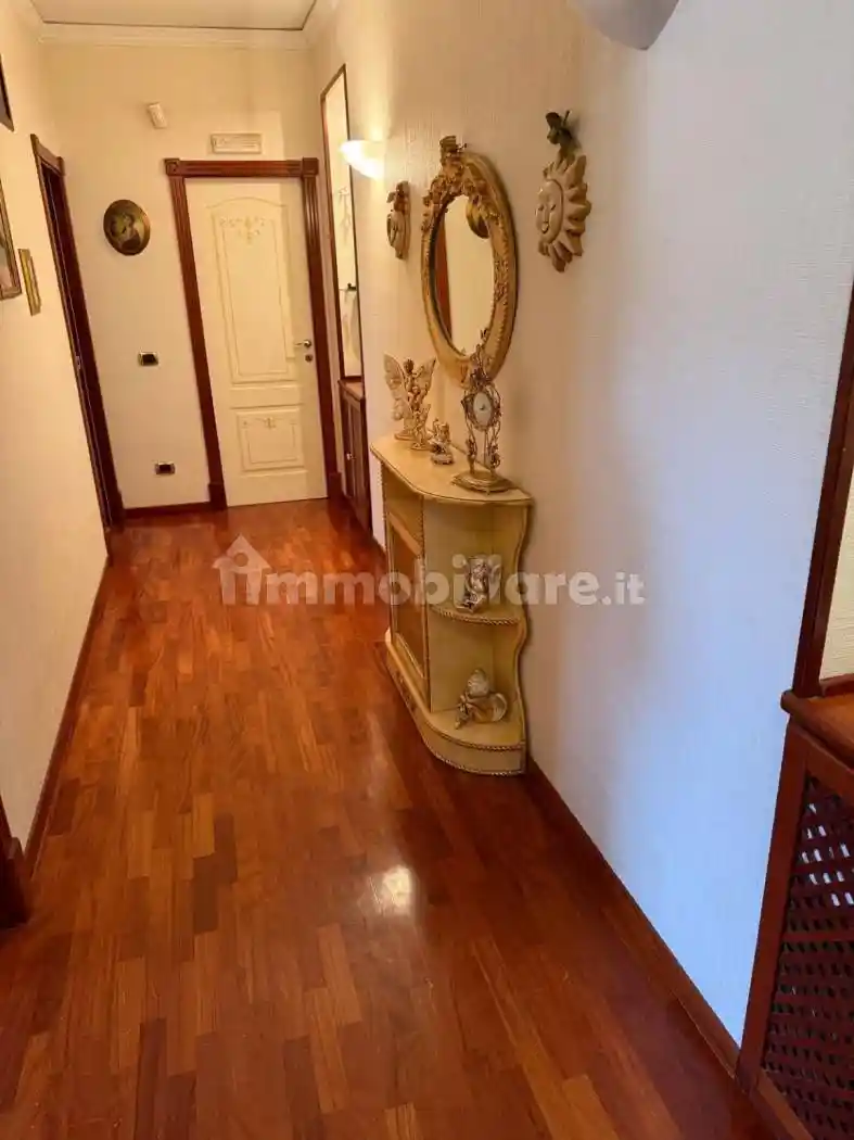 Palazzo - Edificio in vendita a Gela