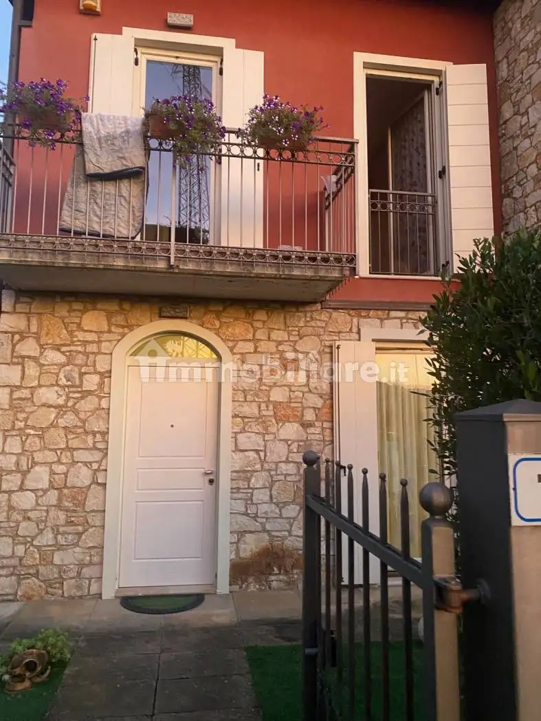 Villetta a schiera in vendita a Ome