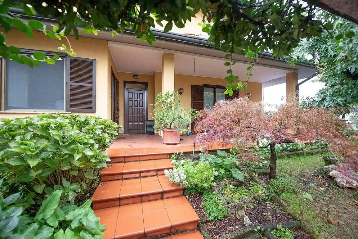 Villa in vendita a Lainate