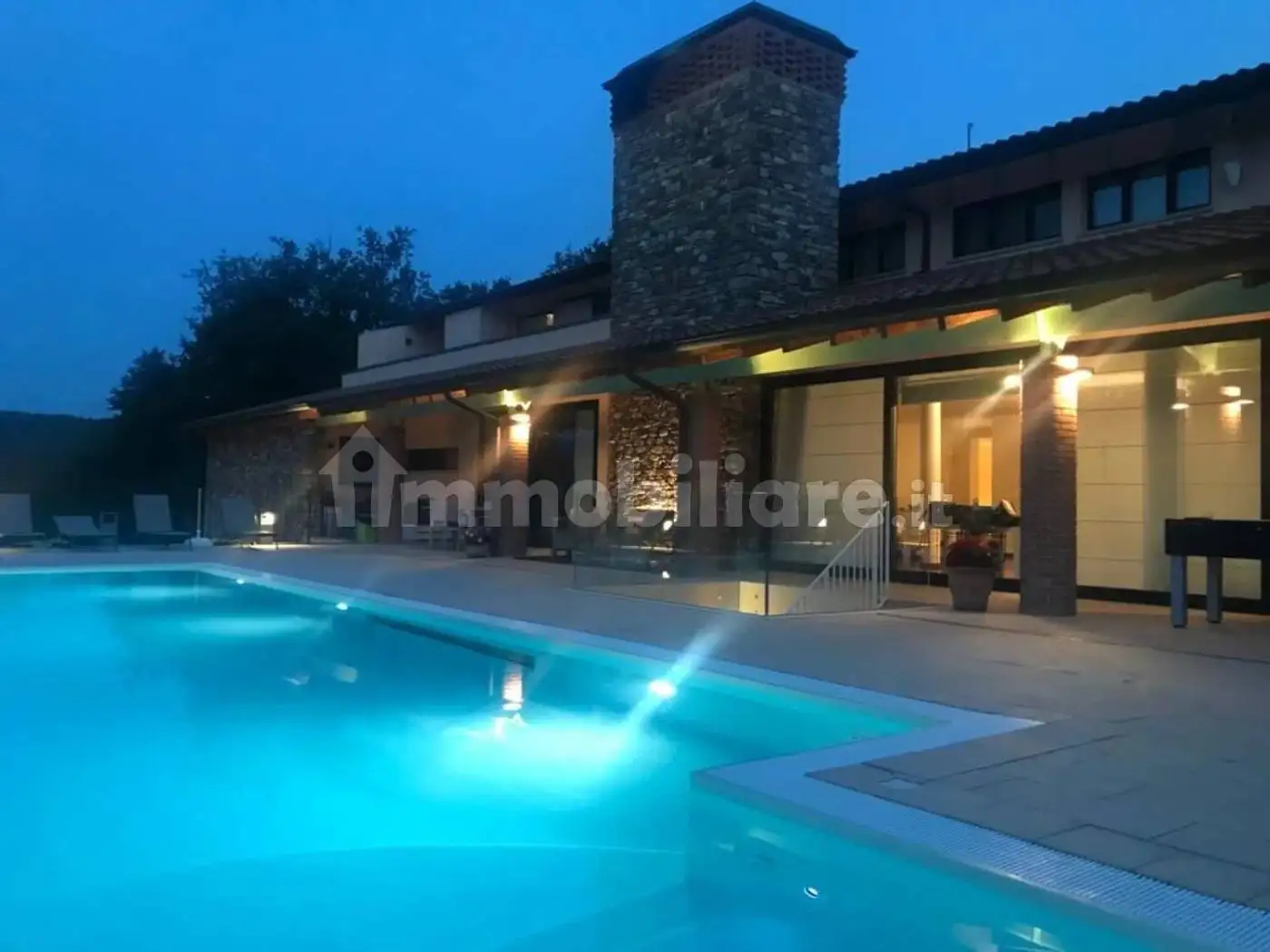 Villa in vendita a Piazza al Serchio