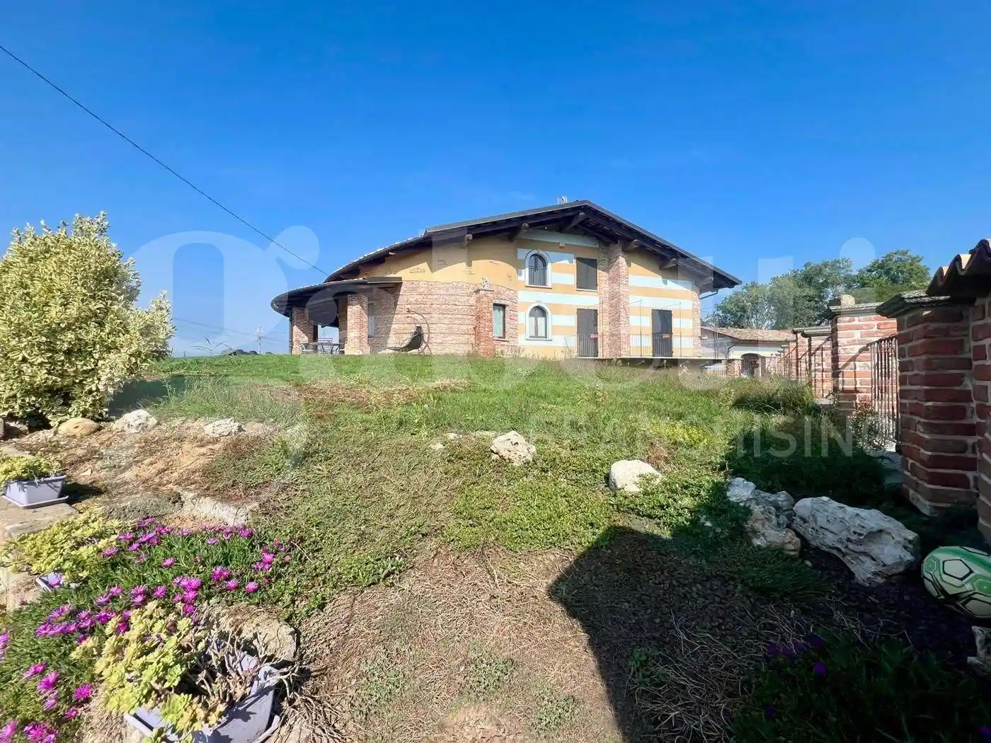 Villa in vendita a Bra