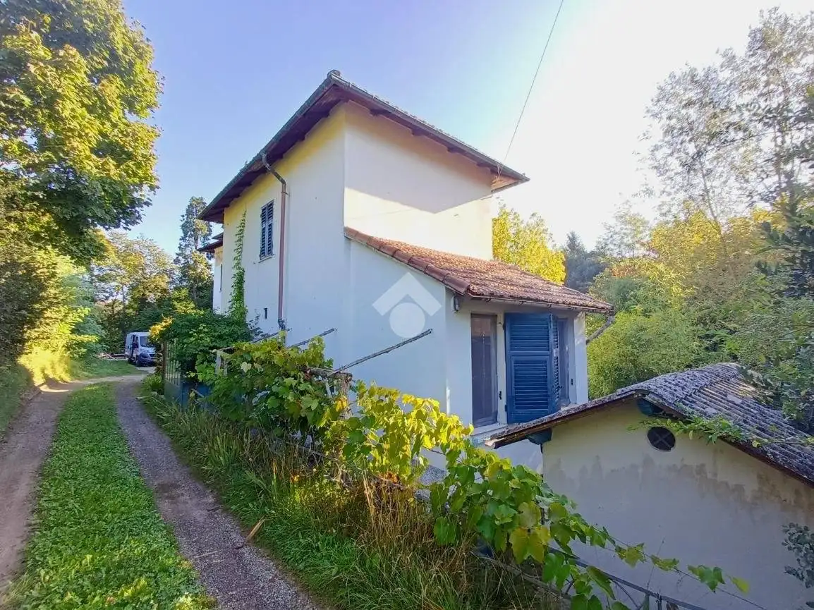 Terratetto unifamiliare via Giulio La Piana 102, Centro, Busalla - foto 2