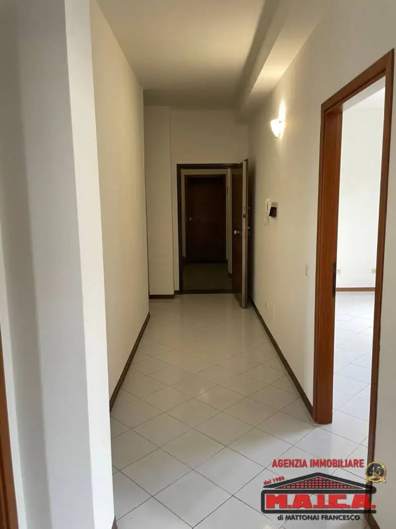 Appartamento piazza Martiri della Libertà, Centro, Pontedera - foto 3