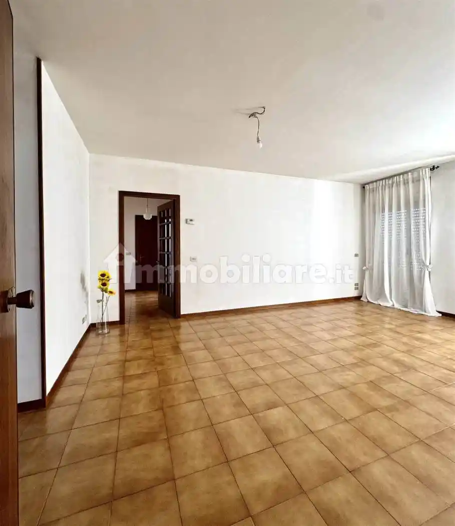 Appartamento buono stato, quarto piano, Maliseti, Prato - foto 2