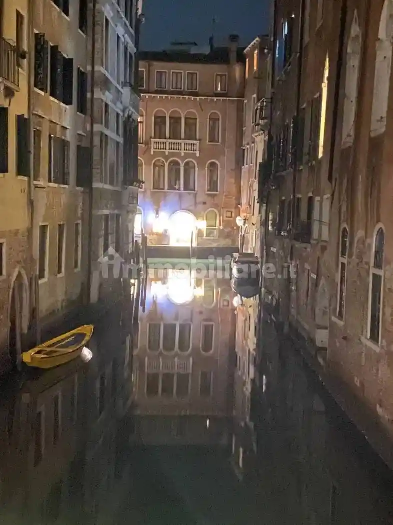 Palazzo - Edificio in vendita a Venezia