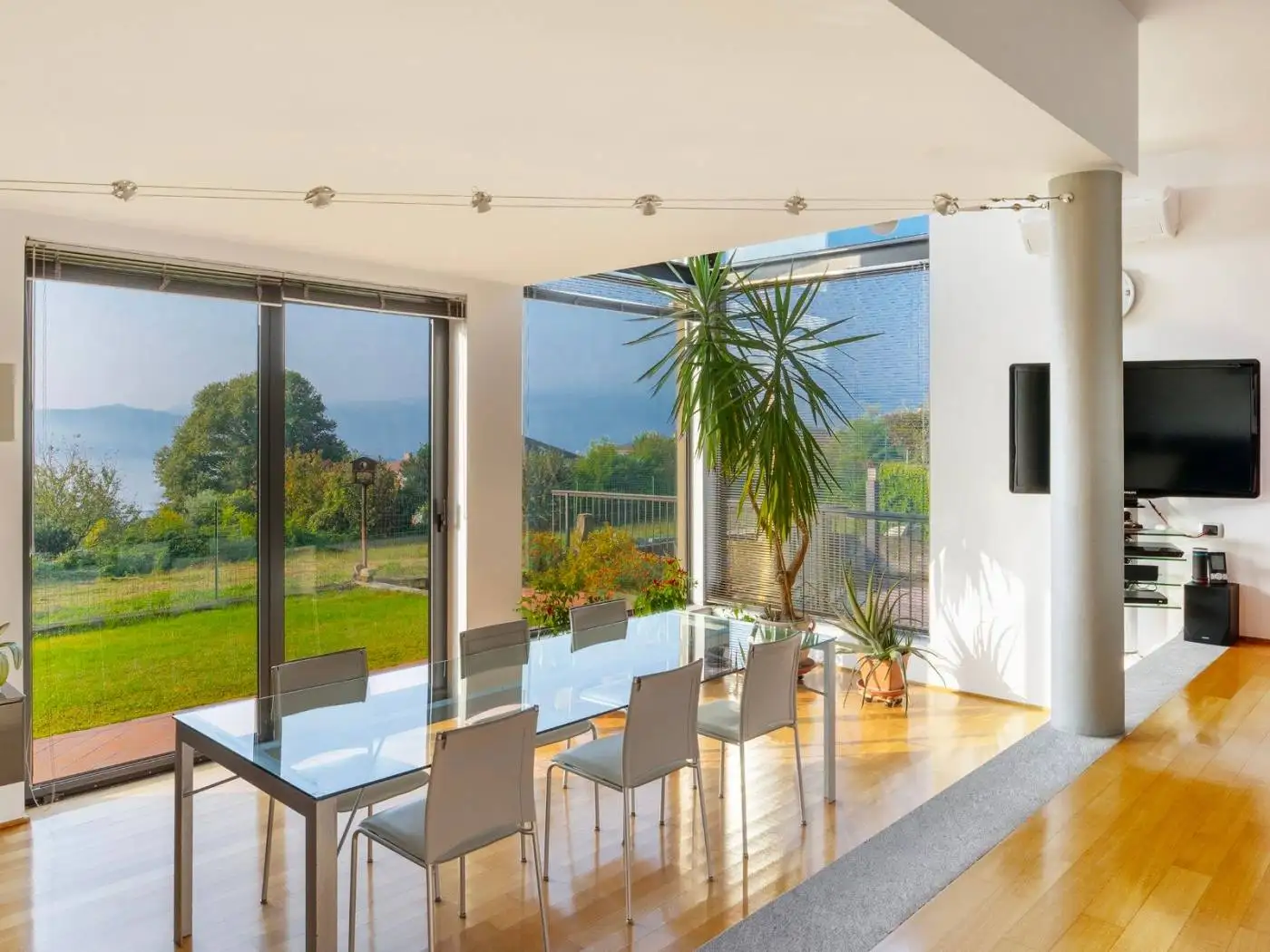 Casa indipendente in vendita a Arizzano