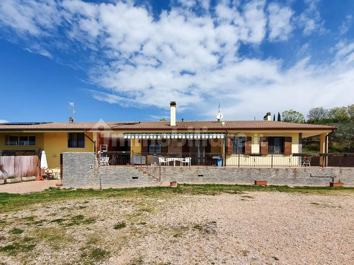 Villa in vendita a Verona