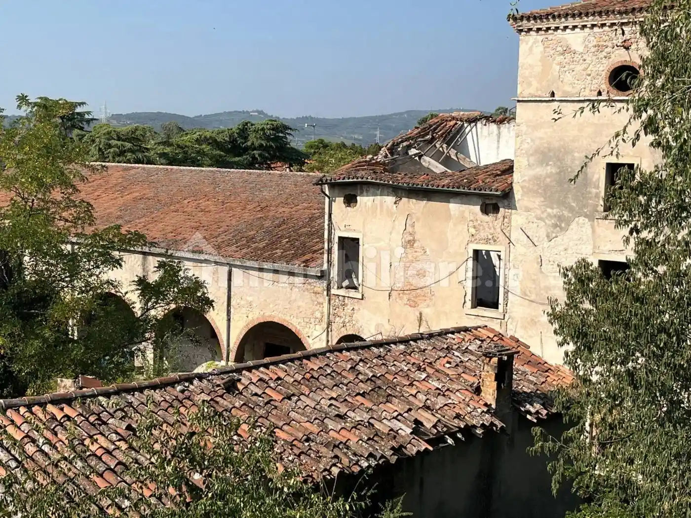 Palazzo - Edificio in vendita a San Martino Buon Albergo