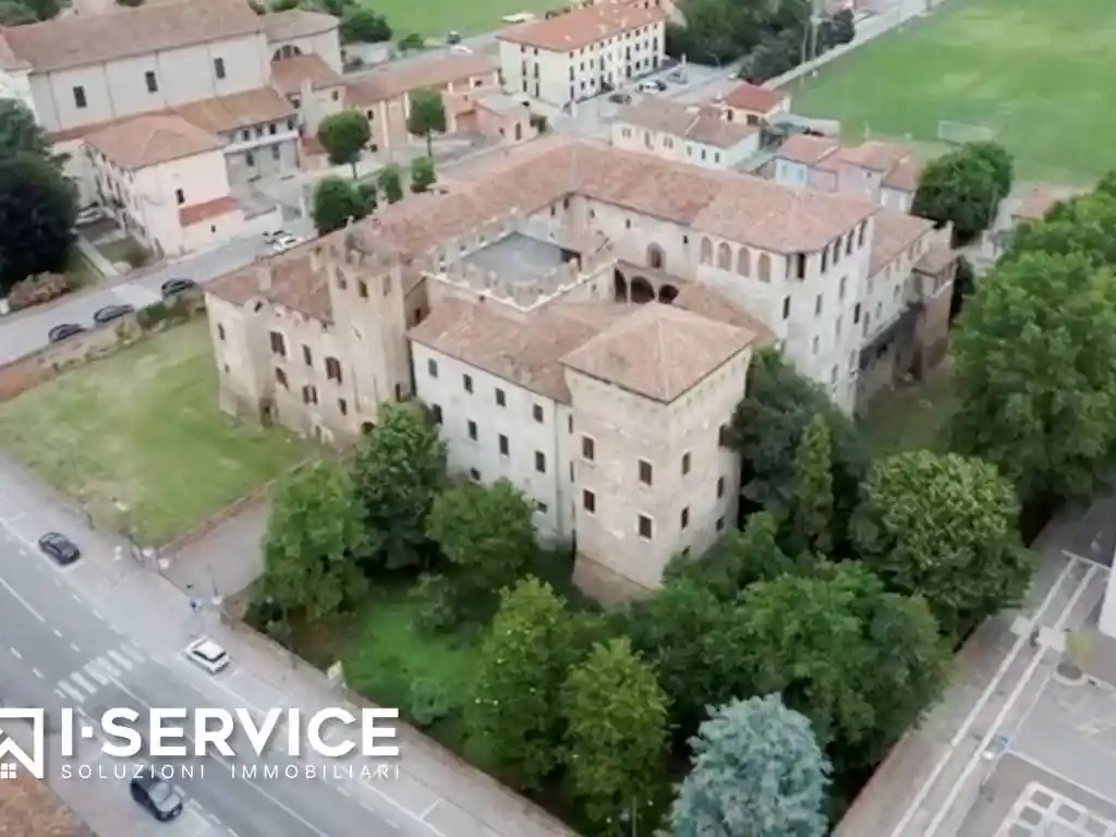 Palazzo - Edificio in vendita a Sanguinetto