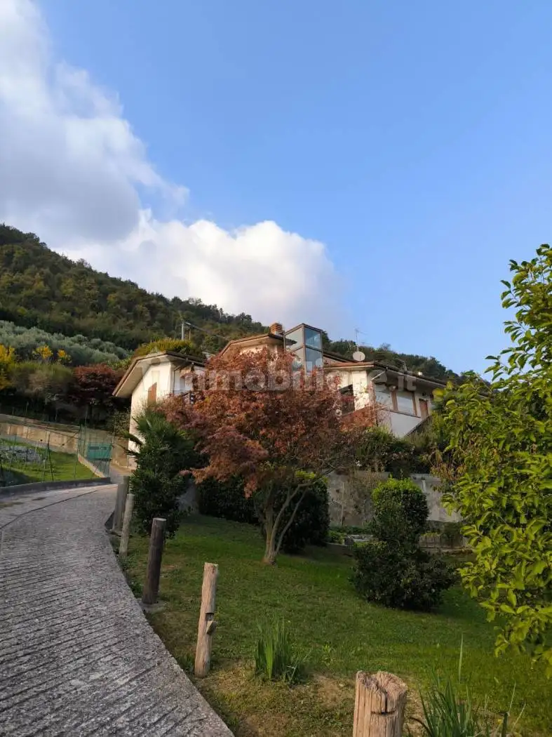 Villa in vendita a Luzzana