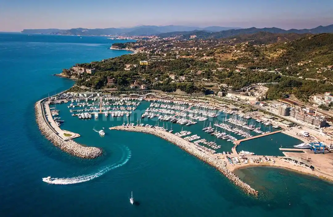 Villa in vendita a Varazze